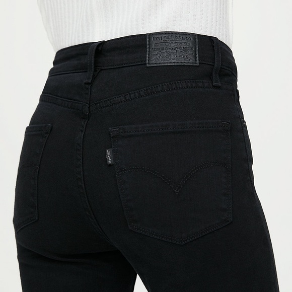 Levi’s 721 High-Rise Skinny Jeans in Black - Picture 2 of 16